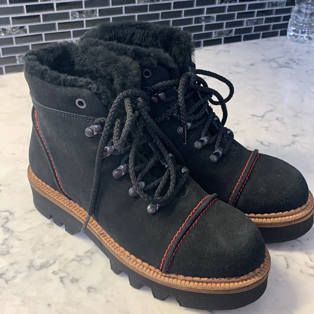 NWT Montelliana Boots